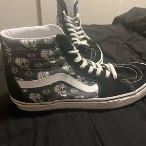 Size 11 men’s height top vans